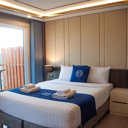 Ht9 Hotel Jomtien Beach Exterior photo