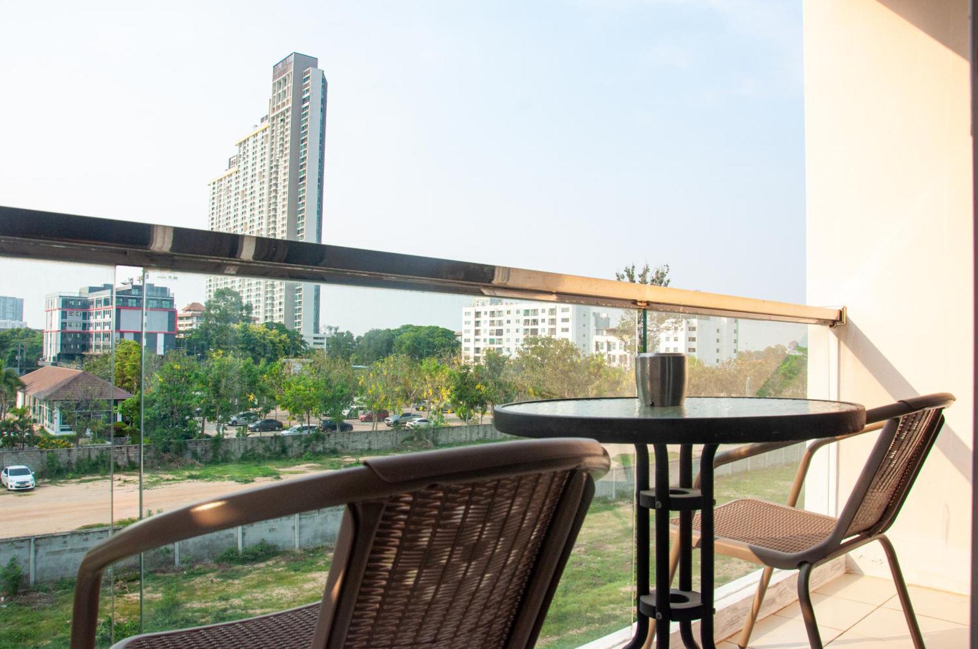 Ht9 3* Jomtien Beach