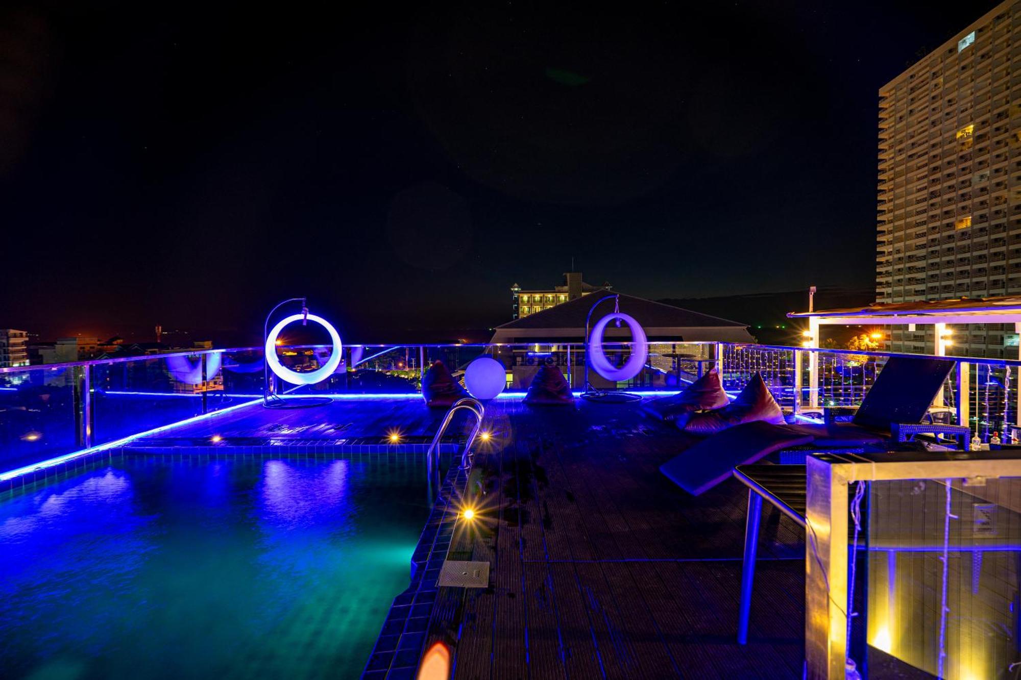 Ht9 Hotel 3*